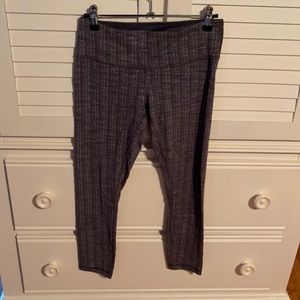 Lululemon herringbone crop legging sz 2?